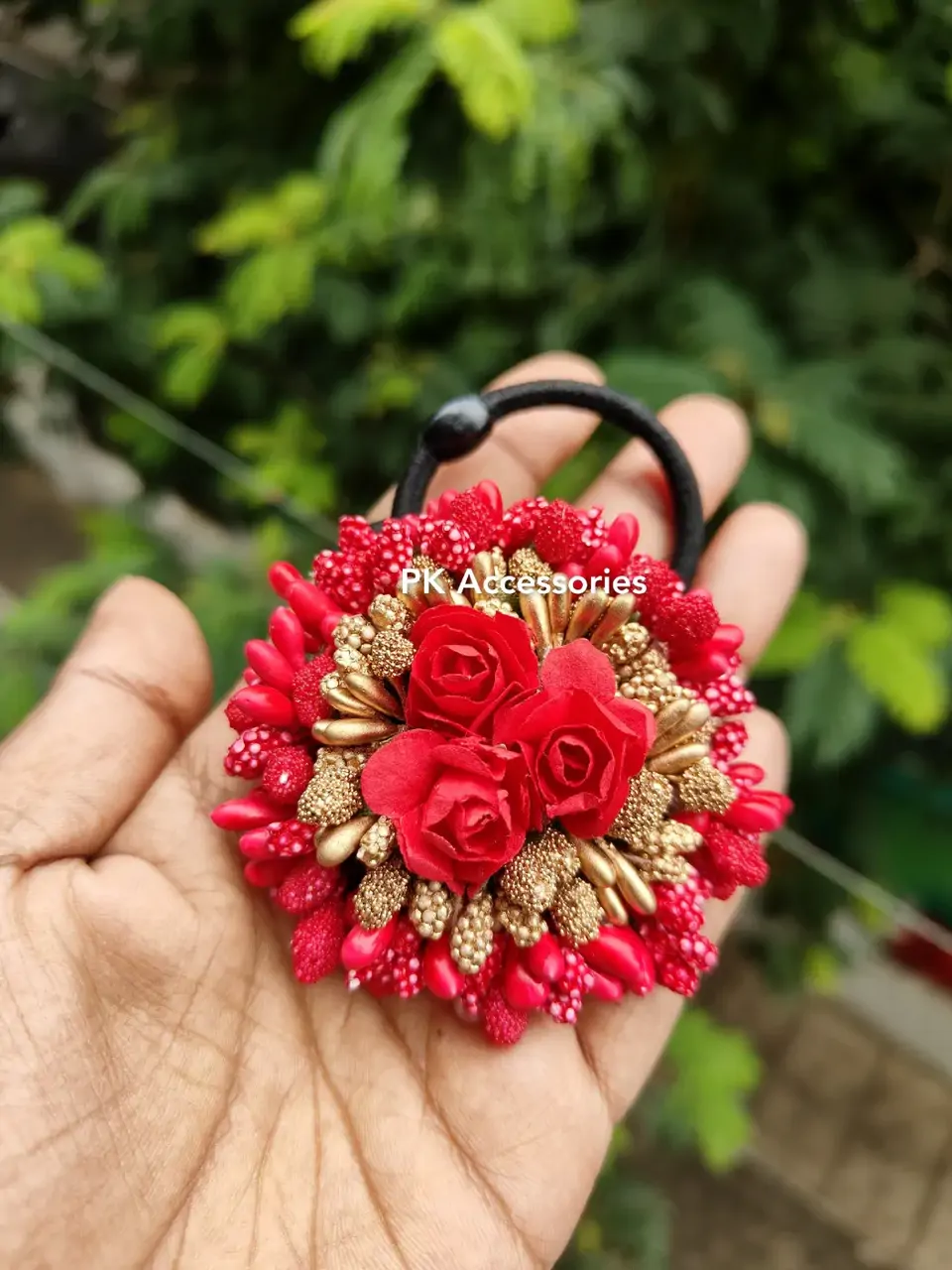 Gold × Red hair ties/ rubber band 