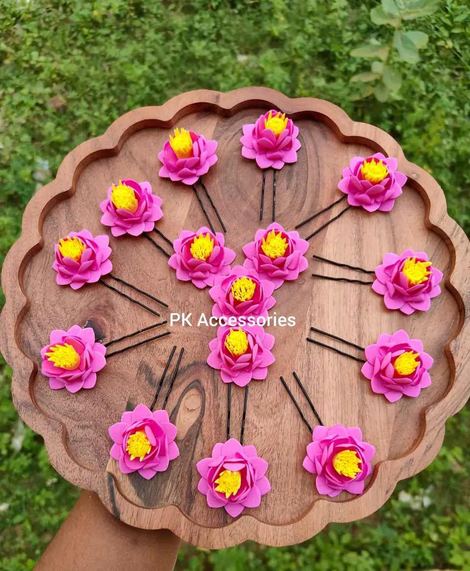 Mini foam lotus U pin/ Alligator clip 
