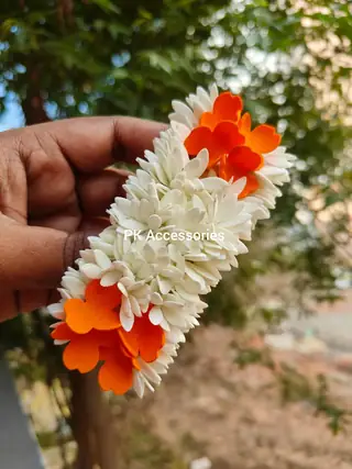 Mullai × Kanakambaram clip