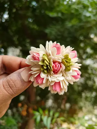 Foam alligator pink bud clip