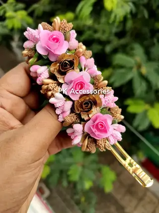 Gold × babypink clip